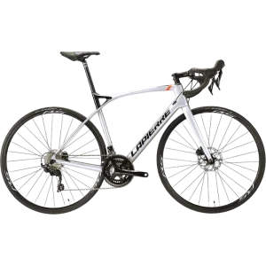 White Lapierre Xelius SL 500 Disc road bike with drop handlebars and disc brakes